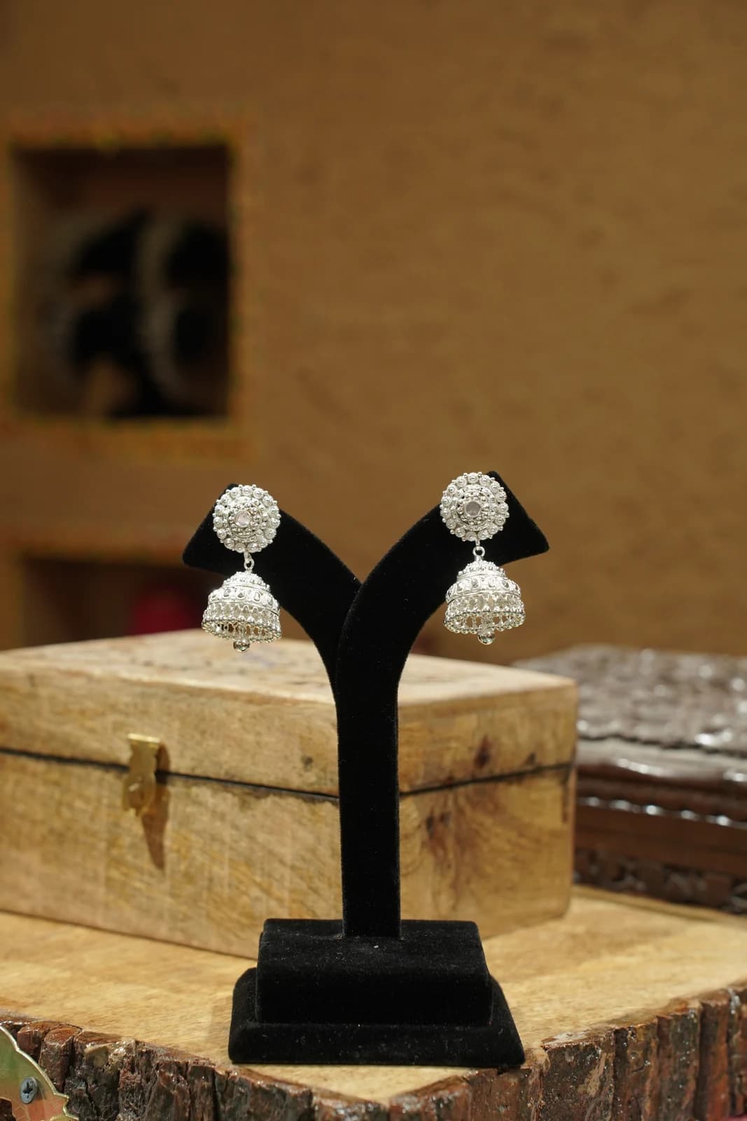 Jhumki alternate view