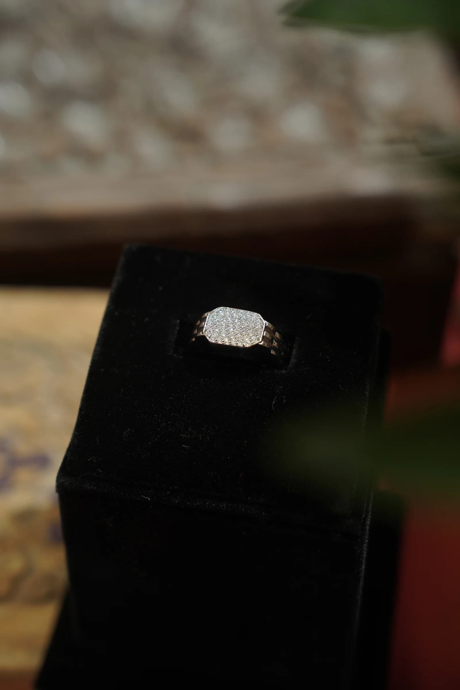 Men’s Anguthi