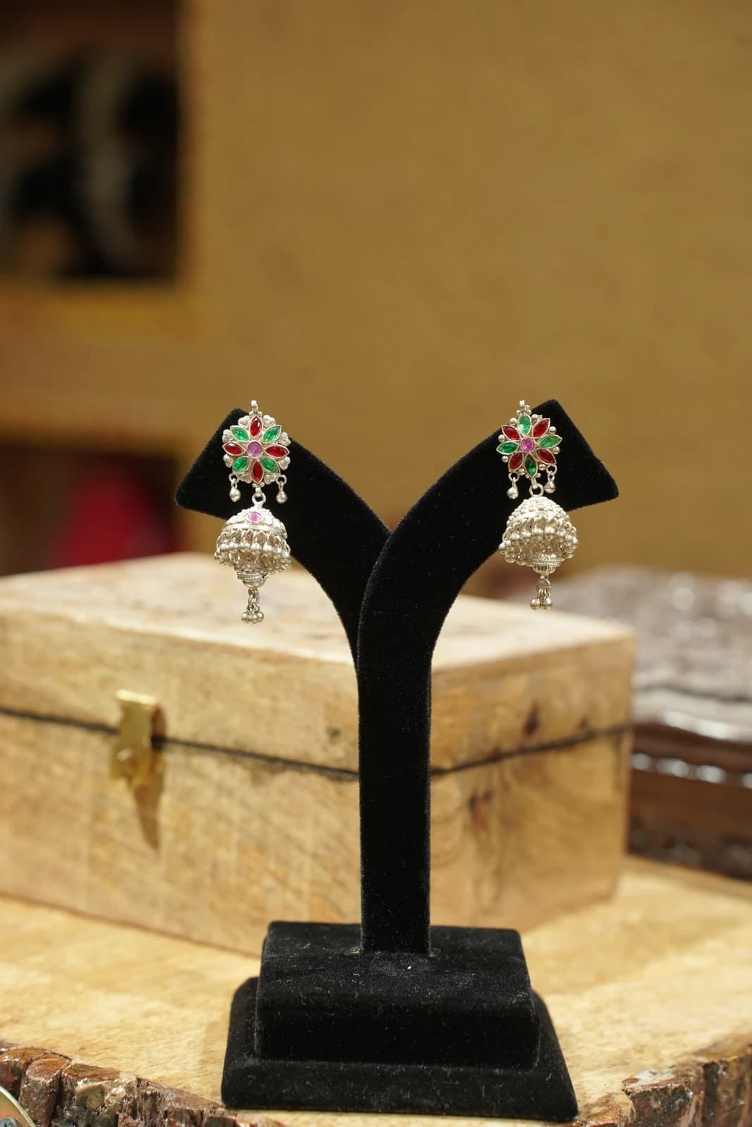 Jhumki alternate view