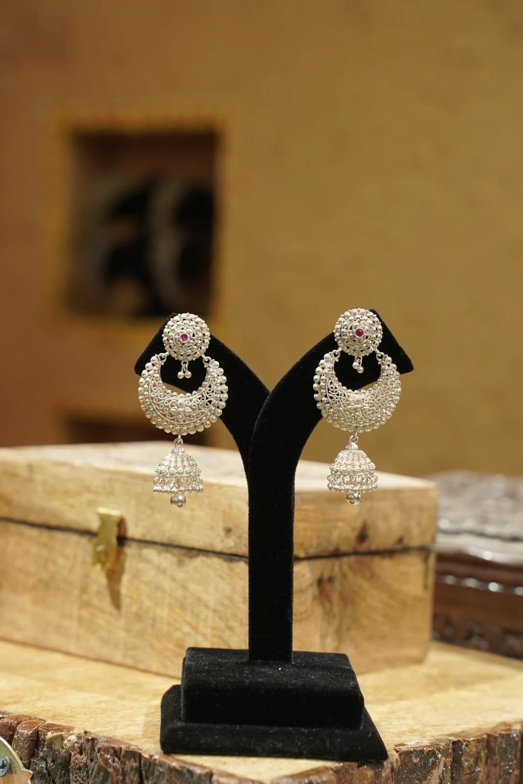 Jhumki alternate view
