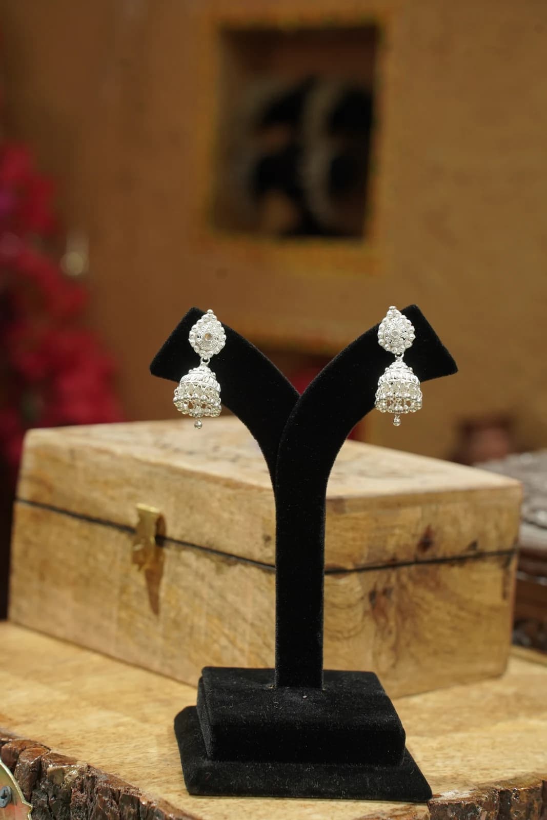 Jhumki alternate view