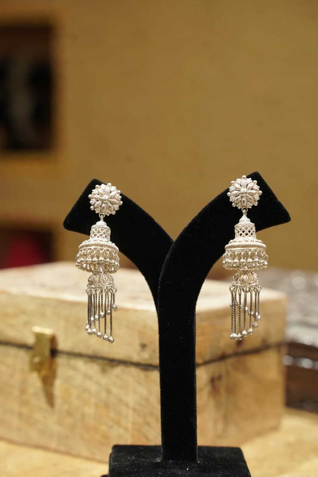 Jhumki alternate view