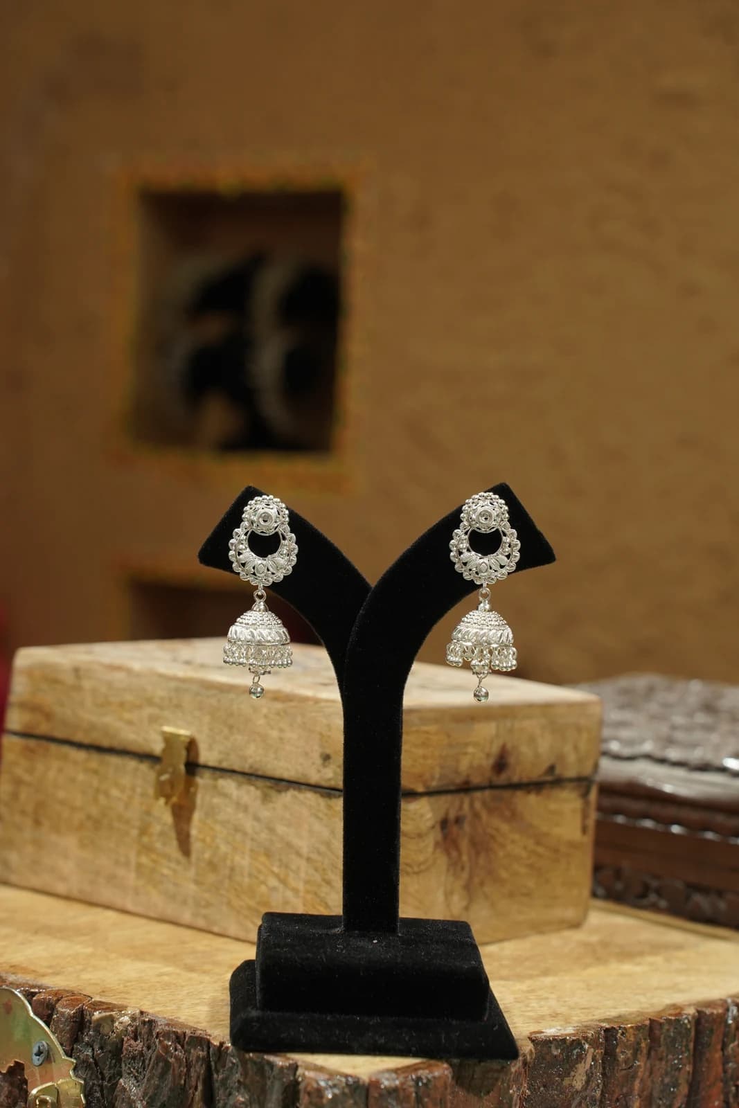 Jhumki alternate view