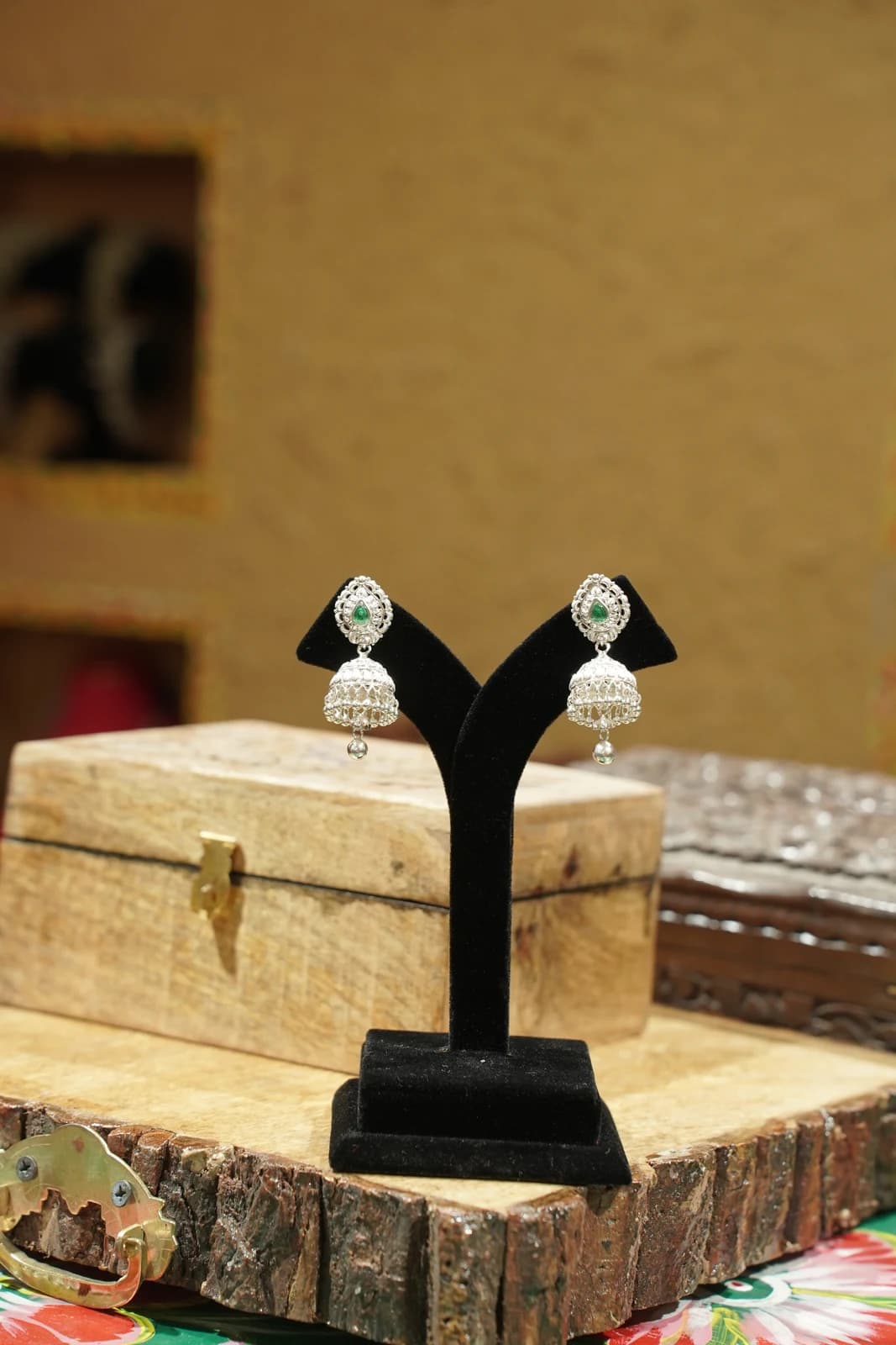 Jhumki alternate view