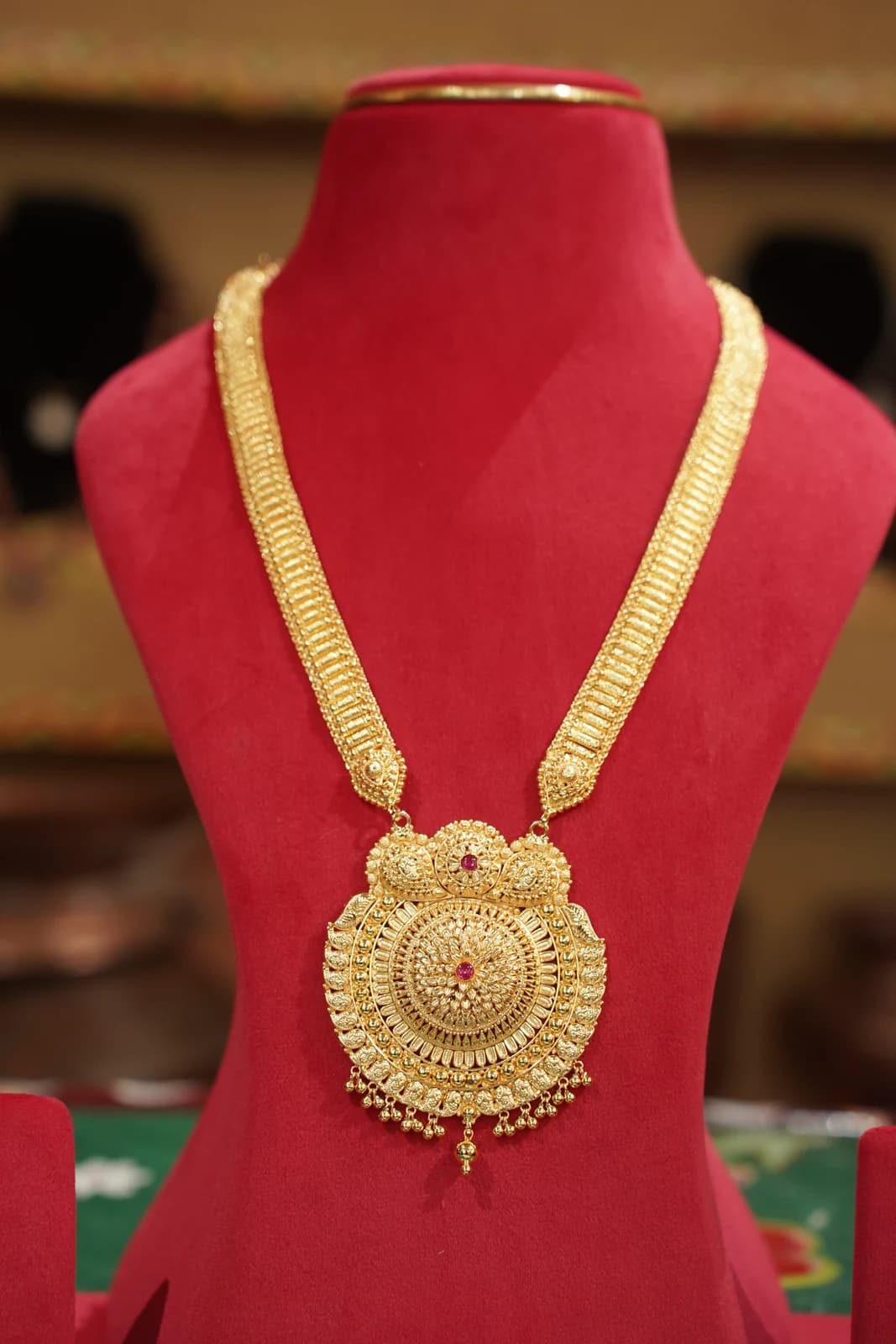 Ranihaar / Kanth Mala alternate view